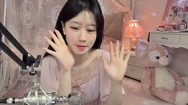 JennieKim RoseannePark online show from 12-21-24, 05:36