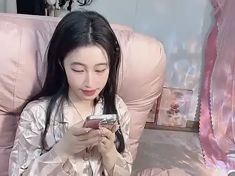 JennieKim RoseannePark online show from 01-21-25, 05:09