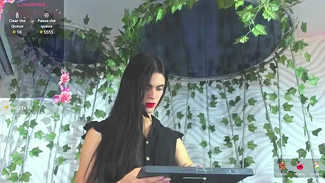 Venusflame   online show from 02-04-25, 01:48