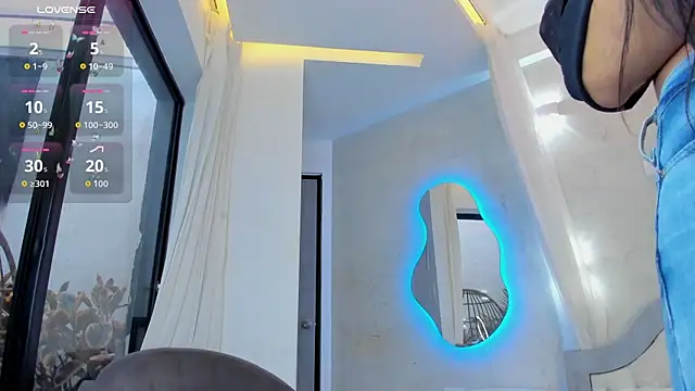 Venusflame   online show from 10-20-25, 11:54