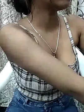 Snapshot of Ishaani_0 chatting on 02-10-25, 09:15 Ishaani 0 online show from 02-10-25, 09:15