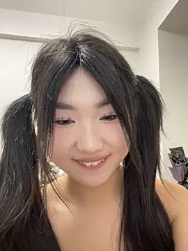 Snapshot of xyebobs chatting on 12-10-24, 02:06 xyebobs online show from 12-10-24, 02:06