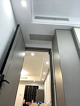 Snapshot of xyebobs chatting on 09-14-25, 02:05 xyebobs online show from 09-14-25, 02:05