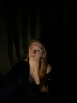 Snapshot of Stoner_BarbieXX chatting on 06-16-26, 08:55 Stoner BarbieXX online show from 06-16-26, 08:55