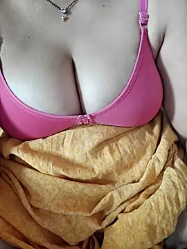 Snapshot of milf-kaira chatting on 03-21-25, 04:17 milf-kaira online show from 03-21-25, 04:17