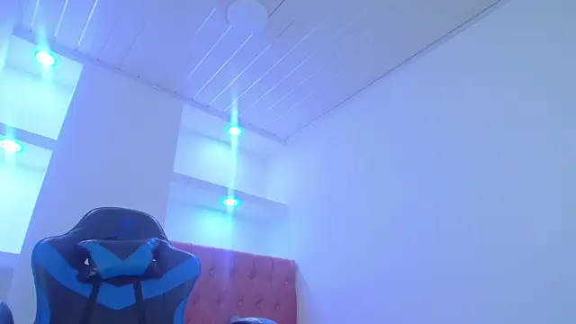 zoe connor19 online show from 03-09-25, 04:33