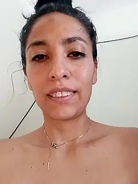 chloewildd  online show from 01-05-25, 05:41