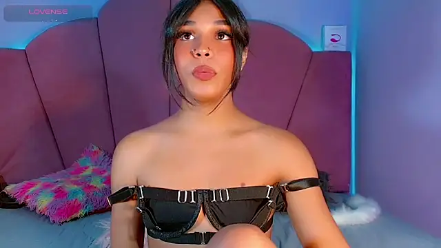 Snapshot of ValentinaMarinn chatting on 12-14-24, 11:56 ValentinaMarinn online show from 12-14-24, 11:56