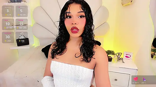 Snapshot of ValentinaMarinn chatting on 09-23-25, 09:07 ValentinaMarinn online show from 09-23-25, 09:07