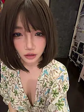 Snapshot of buluuuuuu chatting on 07-22-26, 02:31 buluuuuuu online show from 07-22-26, 02:31