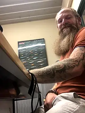 Ice mannHH online show from 09-30-25, 01:38