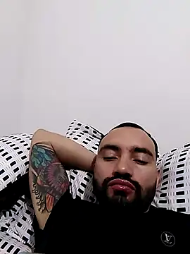 Snapshot of Juandiam chatting on 06-14-26, 01:47 Juandiam online show from 06-14-26, 01:47