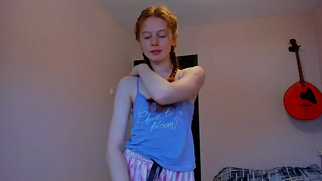 Snapshot of Fire_Luna chatting on 12-12-24, 07:41 Fire Luna online show from 12-12-24, 07:41