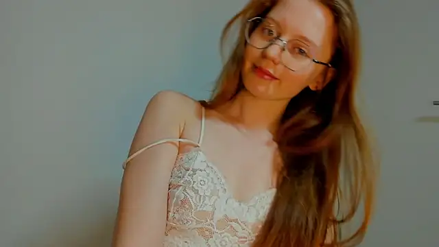 Snapshot of Fire_Luna chatting on 02-05-25, 02:48 Fire Luna online show from 02-05-25, 02:48