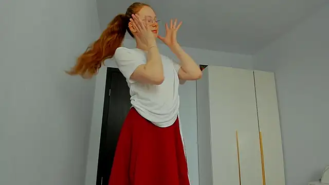 Snapshot of Fire_Luna chatting on 03-18-25, 08:25 Fire Luna online show from 03-18-25, 08:25