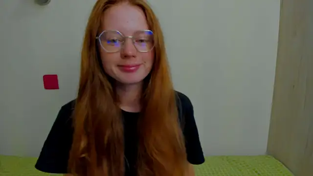 Snapshot of Fire_Luna chatting on 09-10-25, 03:17 Fire Luna online show from 09-10-25, 03:17