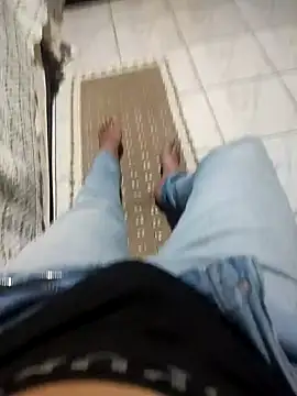 Snapshot of gatmoreno1 chatting on 10-28-25, 09:17 gatmoreno1 online show from 10-28-25, 09:17