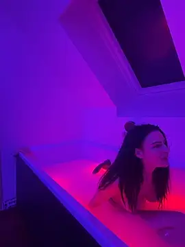 lenalux online show from 11-30-25, 04:22