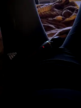 Snapshot of Ana-05 chatting on 09-27-25, 08:14 Ana-05 online show from 09-27-25, 08:14