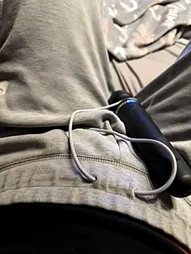 Snapshot of Ana-05 chatting on 09-30-25, 05:51 Ana-05 online show from 09-30-25, 05:51