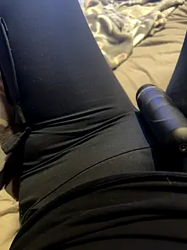 Snapshot of Ana-05 chatting on 10-01-25, 05:52 Ana-05 online show from 10-01-25, 05:52