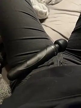 Snapshot of Ana-05 chatting on 10-06-25, 06:38 Ana-05 online show from 10-06-25, 06:38