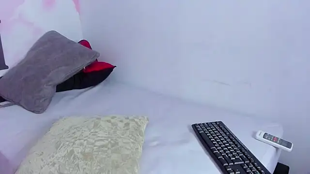 carolayrosse online show from 02-04-25, 04:15