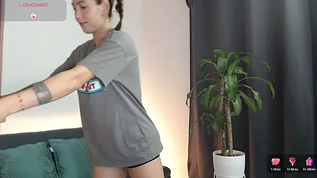 Susana Rios11 online show from 11-07-25, 07:14