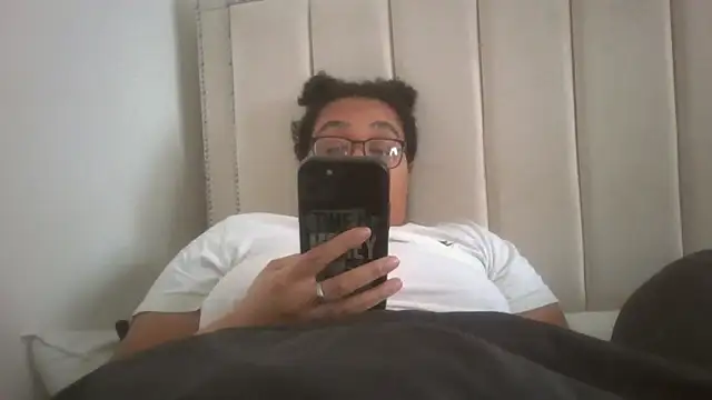 vanilla chocolate23 online show from 02-06-25, 08:07