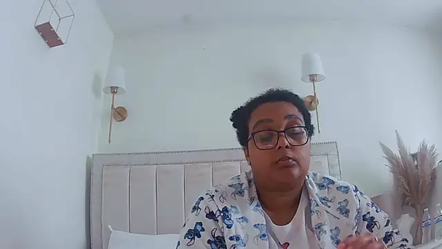 vanilla chocolate23 online show from 09-12-25, 03:34