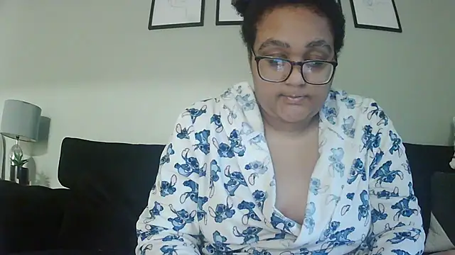 vanilla chocolate23 online show from 10-16-25, 06:47