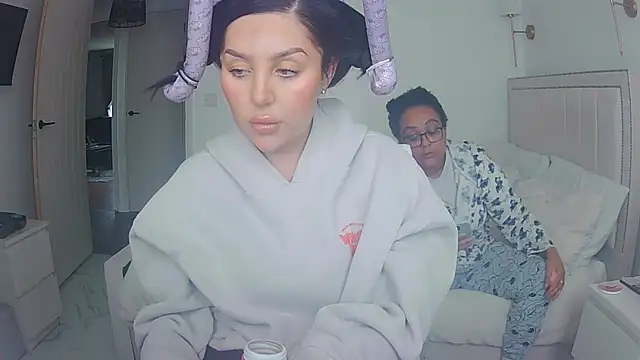 vanilla chocolate23 online show from 03-04-26, 12:33