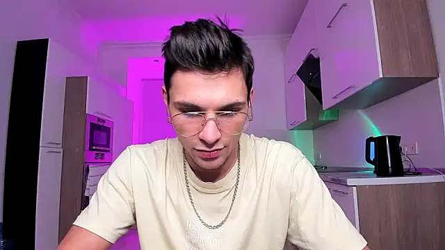 denlover1 online show from 12-05-24, 12:30