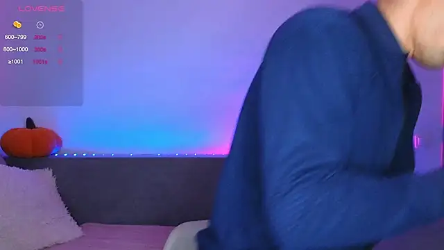 denlover1 online show from 10-09-25, 08:23