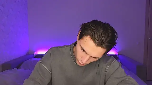 denlover1 online show from 03-05-26, 06:04