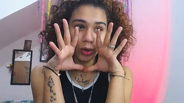 Snapshot of diamonmeli chatting on 01-30-25, 06:32 diamonmeli online show from 01-30-25, 06:32