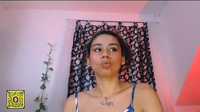 Snapshot of diamonmeli chatting on 02-18-25, 12:49 diamonmeli online show from 02-18-25, 12:49