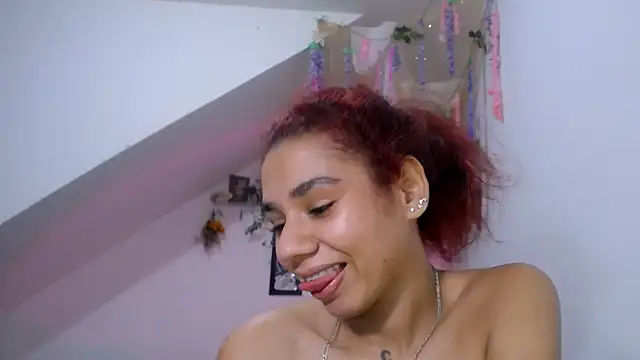 Snapshot of diamonmeli chatting on 03-13-25, 08:54 diamonmeli online show from 03-13-25, 08:54