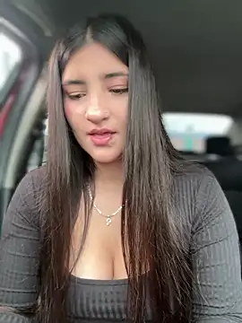 AhriCutte online show from 02-26-25, 05:28