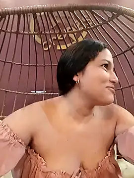 girl milk1 online show from 10-25-25, 10:48