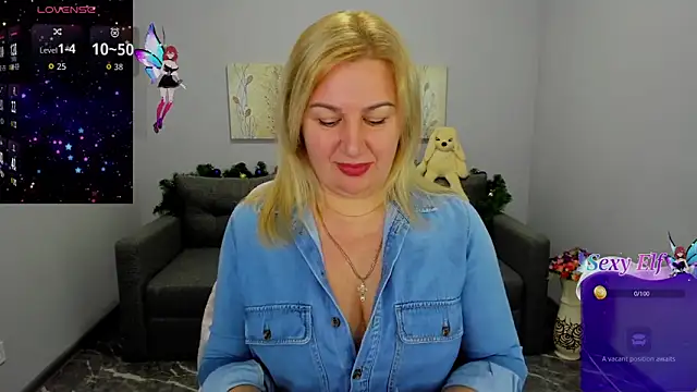 Lili Crossi online show from 12-22-25, 07:05