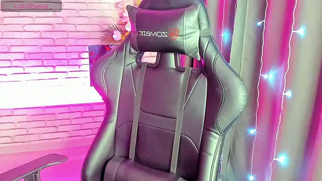 Tonya Gray online show from 12-21-24, 05:47