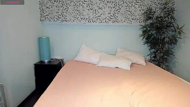 Miss you kiss online show from 12-13-24, 08:20