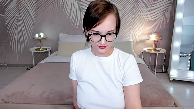 StellaGloww online show from 01-26-25, 08:14