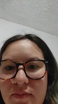 Snapshot of almitapro07 chatting on 06-17-26, 04:08 almitapro07 online show from 06-17-26, 04:08
