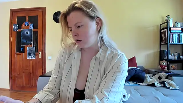 Snapshot of LillyDepp chatting on 04-23-26, 11:20 LillyDepp online show from 04-23-26, 11:20
