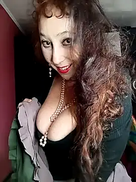 Snapshot of GypsyEsmeralda chatting on 03-02-25, 11:18 GypsyEsmeralda online show from 03-02-25, 11:18