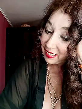 Snapshot of GypsyEsmeralda chatting on 03-22-25, 11:00 GypsyEsmeralda online show from 03-22-25, 11:00