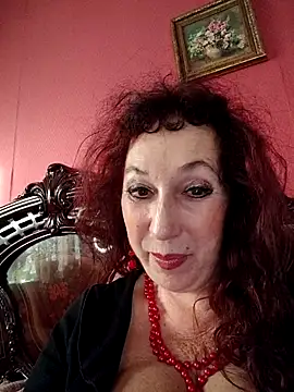Snapshot of GypsyEsmeralda chatting on 09-22-25, 05:20 GypsyEsmeralda online show from 09-22-25, 05:20