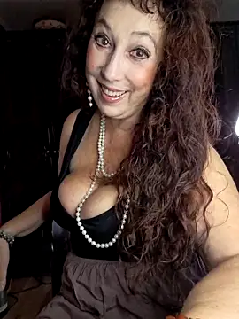 Snapshot of GypsyEsmeralda chatting on 10-05-25, 08:23 GypsyEsmeralda online show from 10-05-25, 08:23